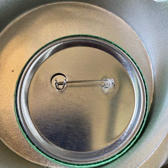 Demon Slayer Pin - Picture 3 of 3